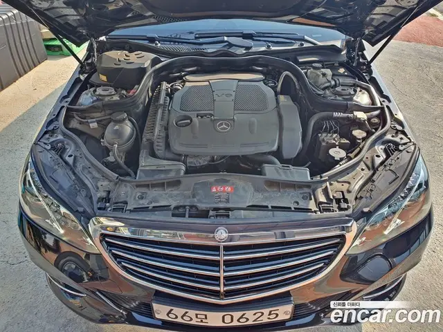 Mercedes-Benz E-Class 2016 3.5 автомат (гидро), миниатюра 12