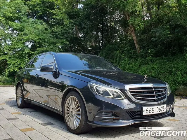 Mercedes-Benz E-Class 2016 3.5 автомат (гидро), миниатюра 4