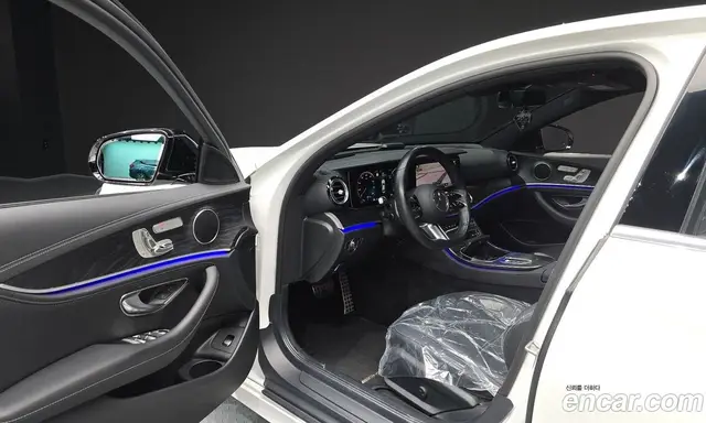 Mercedes-Benz E-Class 2020 1.9 автомат (гидро), миниатюра 10