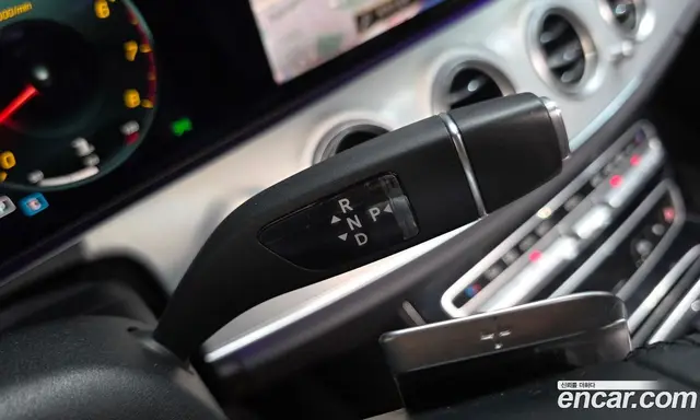 Mercedes-Benz E-Class 2020 2.0 автомат (гидро), миниатюра 11