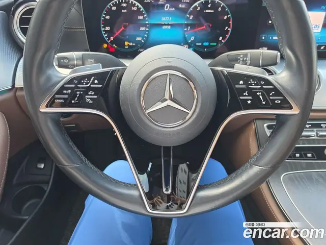 Mercedes-Benz E-Class 2021 2.0 автомат (гидро), миниатюра 12