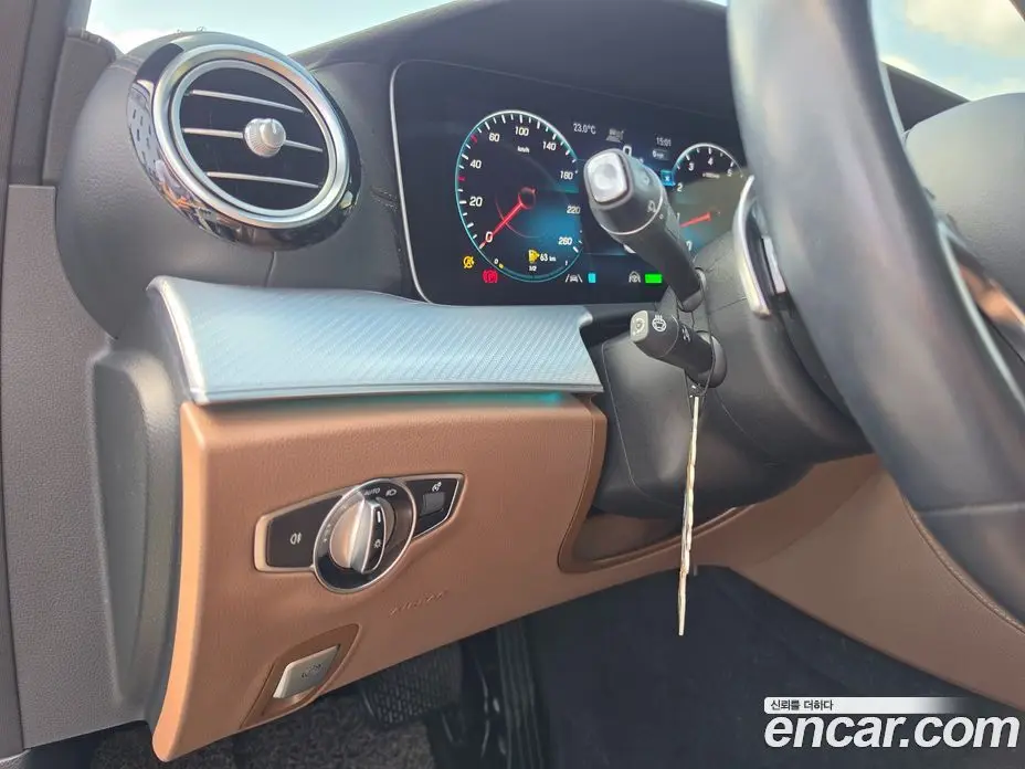 Mercedes-Benz E-Class 2021 2.0 автомат (гидро), фото 13