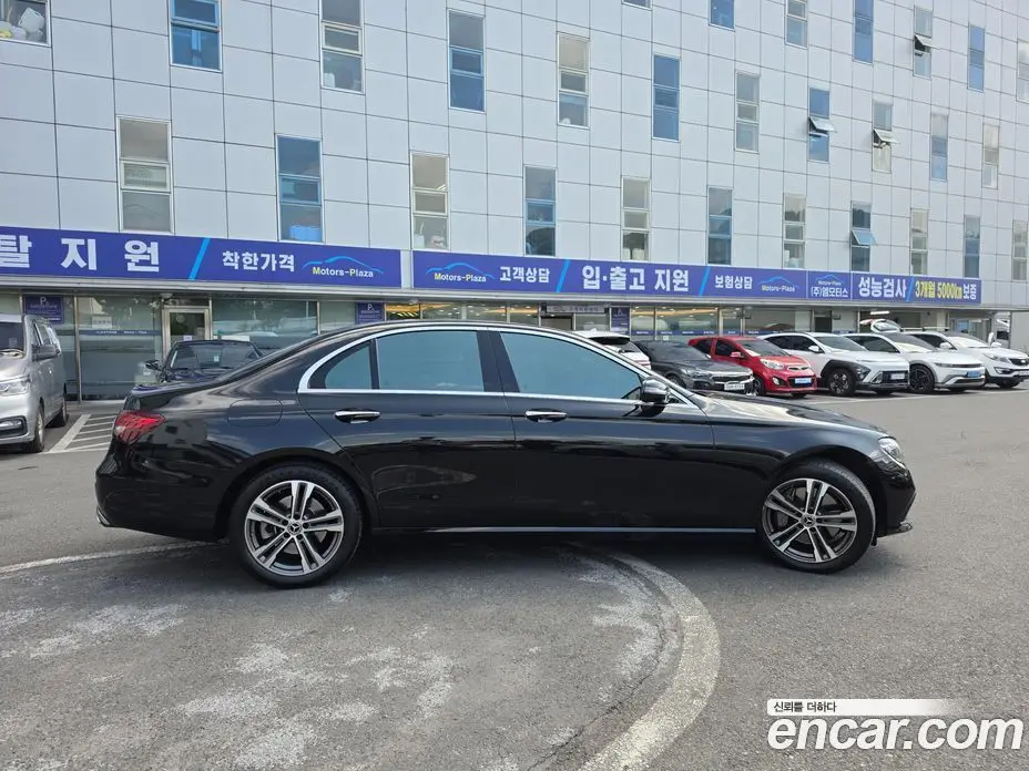 Mercedes-Benz E-Class 2021 2.0 автомат (гидро), фото 4