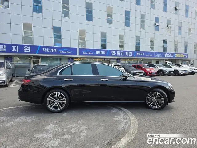 Mercedes-Benz E-Class 2021 2.0 автомат (гидро), миниатюра 4