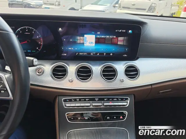 Mercedes-Benz E-Class 2021 2.0 автомат (гидро), миниатюра 6