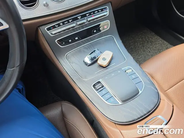 Mercedes-Benz E-Class 2021 2.0 автомат (гидро), миниатюра 7