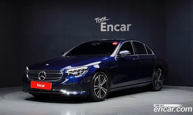 Mercedes-Benz E-Class 2021 2.0 автомат (гидро), миниатюра 1