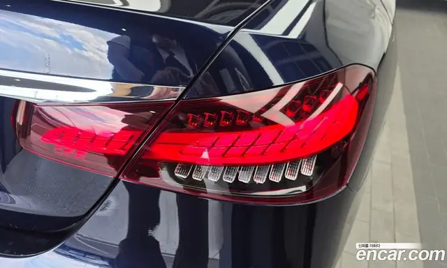 Mercedes-Benz E-Class 2021 2.0 автомат (гидро), миниатюра 9