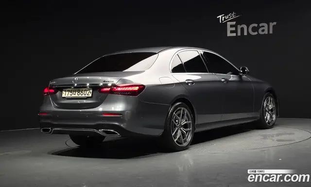 Mercedes-Benz E-Class 2022 1.9 автомат (гидро), миниатюра 2