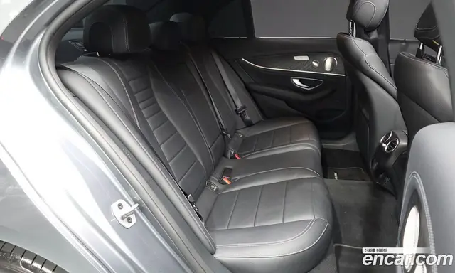 Mercedes-Benz E-Class 2022 1.9 автомат (гидро), миниатюра 12