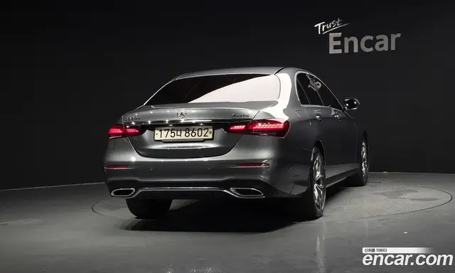 Mercedes-Benz E-Class 2022 1.9 автомат (гидро), миниатюра 4