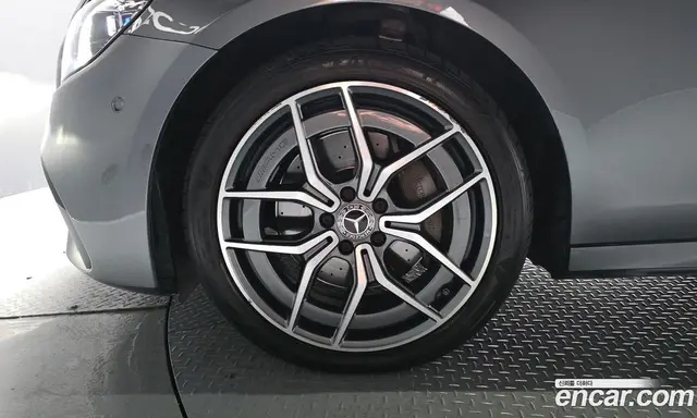 Mercedes-Benz E-Class 2022 1.9 автомат (гидро), миниатюра 5