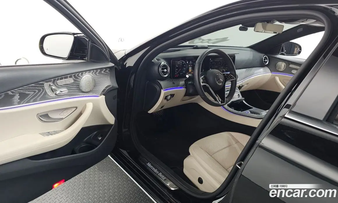 Mercedes-Benz E-Class 2023 2.0 автомат (гидро), фото 13