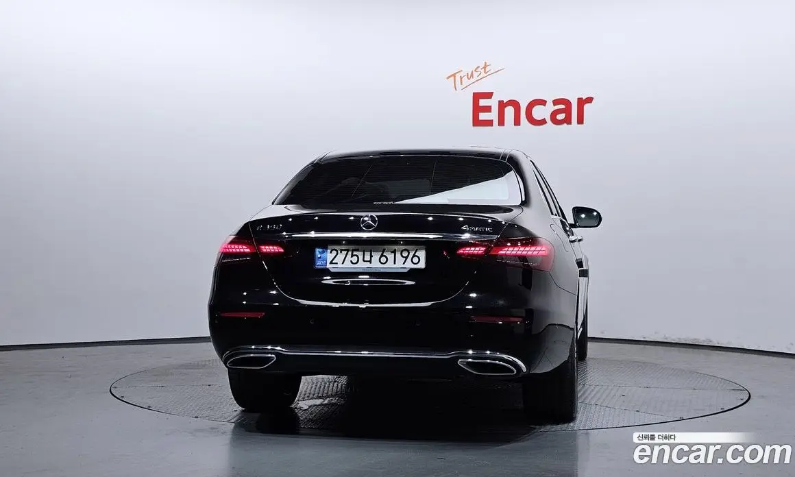 Mercedes-Benz E-Class 2023 2.0 автомат (гидро), фото 4
