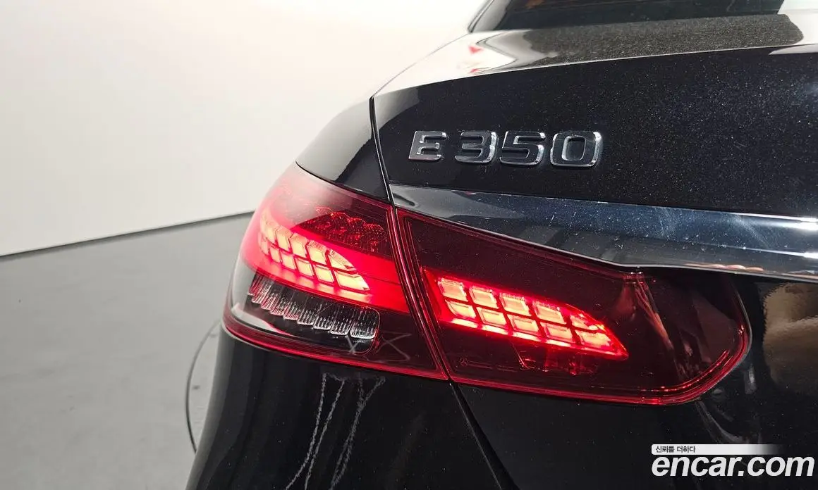 Mercedes-Benz E-Class 2023 2.0 автомат (гидро), фото 9