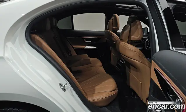 Mercedes-Benz E-Class 2026 2.0 автомат (гидро), миниатюра 11