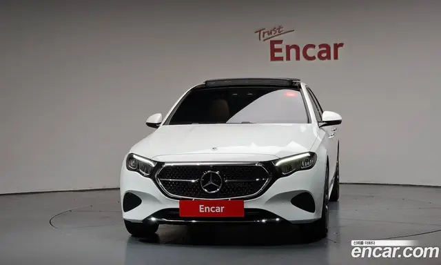 Mercedes-Benz E-Class 2026 2.0 автомат (гидро), миниатюра 3