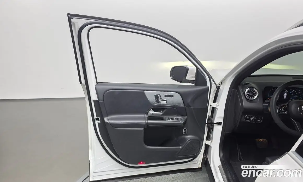 Mercedes-Benz GLB-Class 2021 1.9 автомат (гидро), фото 14