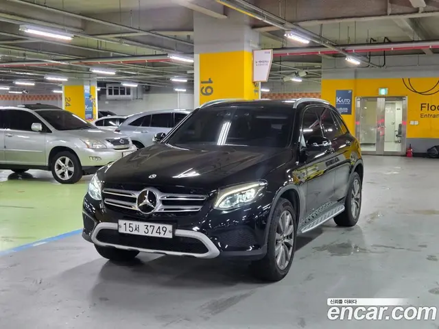 Mercedes-Benz GLC-Class 2018 2.0 автомат (гидро), миниатюра 3