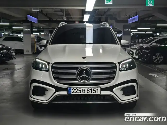 Mercedes-Benz GLS-Class 2025 3.0 автомат (гидро), миниатюра 2