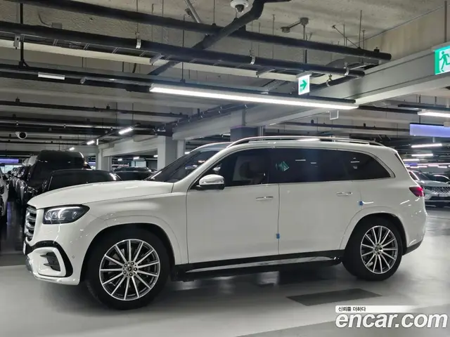 Mercedes-Benz GLS-Class 2025 3.0 автомат (гидро), миниатюра 3