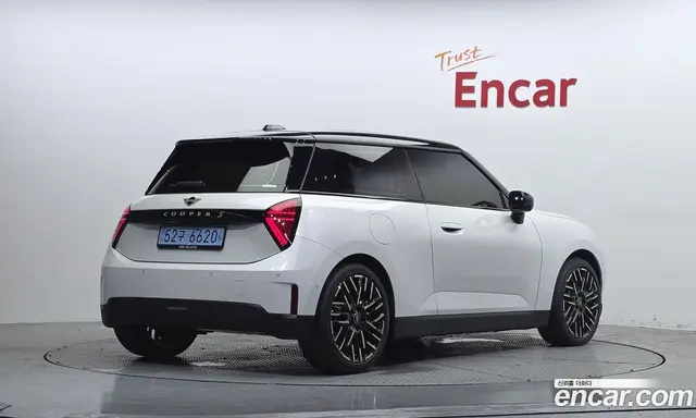 Mini Cooper 2024 0.1 автомат (гидро), миниатюра 2