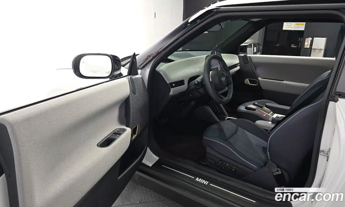 Mini Cooper 2024 0.1 автомат (гидро), фото 13