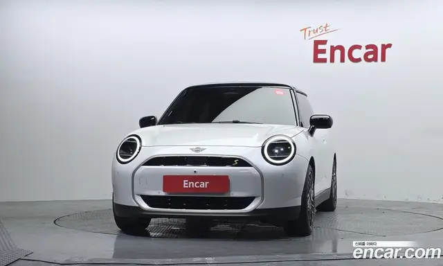 Mini Cooper 2024 0.1 автомат (гидро), миниатюра 3