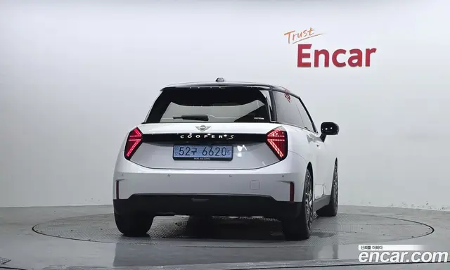 Mini Cooper 2024 0.1 автомат (гидро), миниатюра 4