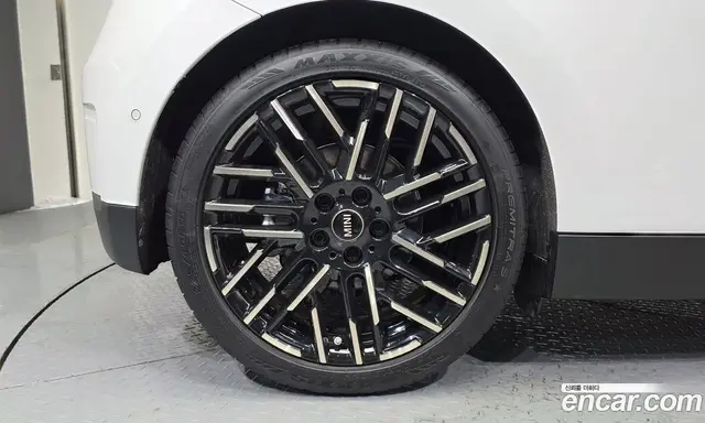 Mini Cooper 2024 0.1 автомат (гидро), миниатюра 5