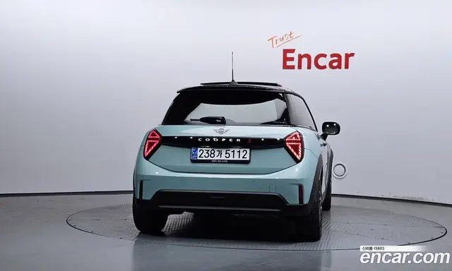 Mini Cooper 2024 2.0 автомат (гидро), миниатюра 4