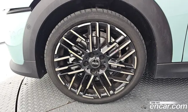 Mini Cooper 2024 2.0 автомат (гидро), миниатюра 5