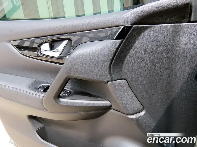 Nissan Qashqai 2016 1.6 автомат (гидро), миниатюра 11