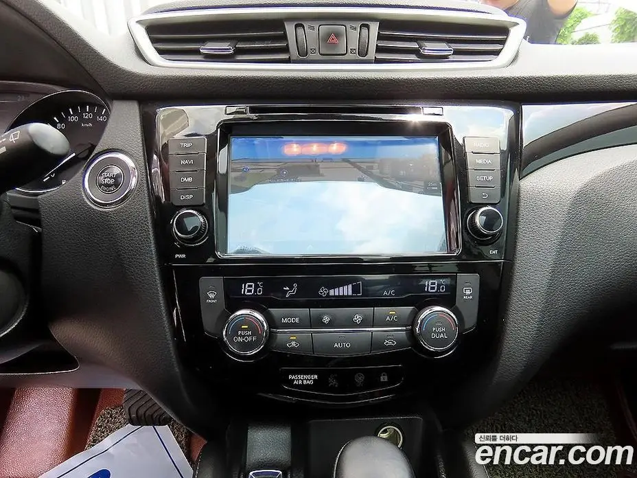 Nissan Qashqai 2016 1.6 автомат (гидро), фото 14