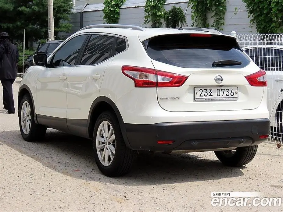 Nissan Qashqai 2016 1.6 автомат (гидро), фото 3