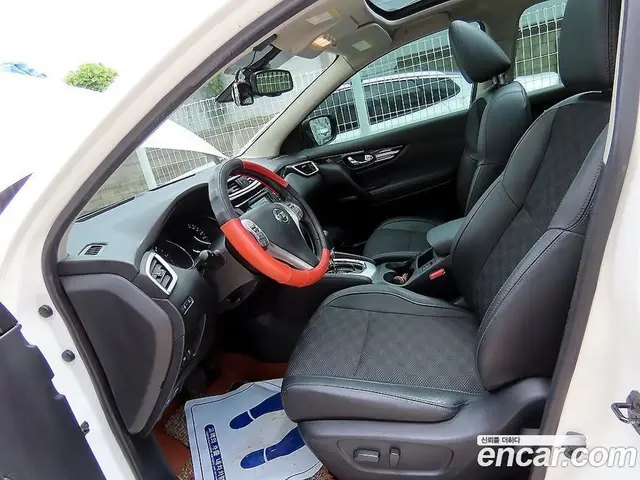 Nissan Qashqai 2016 1.6 автомат (гидро), миниатюра 5
