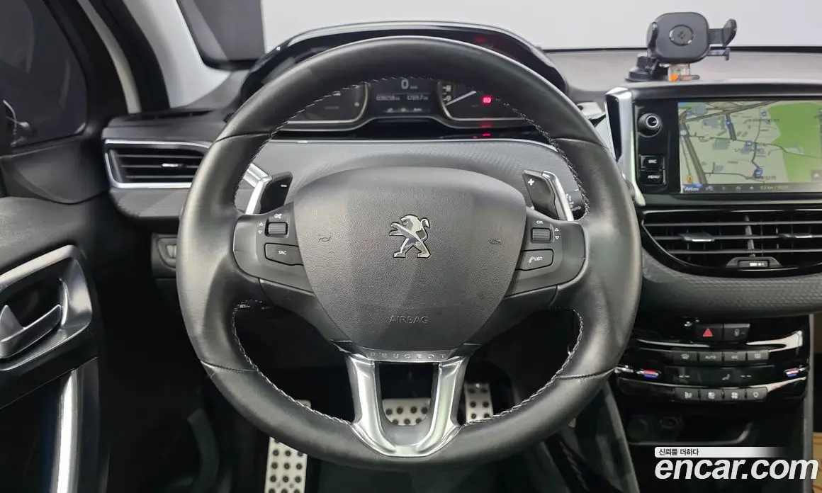 Peugeot 2008 2017 1.6 автомат (гидро), фото 14