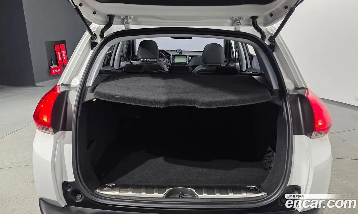 Peugeot 2008 2017 1.6 автомат (гидро), фото 20