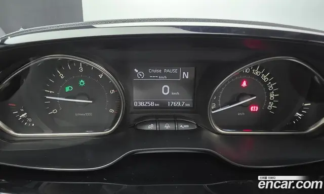 Peugeot 2008 2017 1.6 автомат (гидро), миниатюра 8