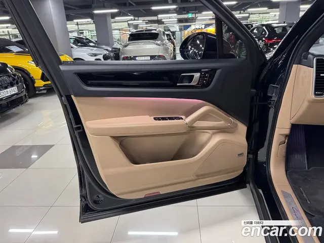 Porsche Cayenne 2021 3.0 автомат (гидро), миниатюра 10