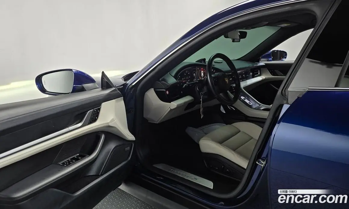 Porsche Taycan 2021 0.1 автомат (гидро), фото 13