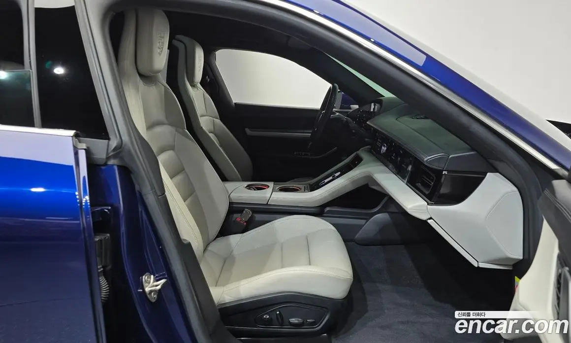 Porsche Taycan 2021 0.1 автомат (гидро), фото 16