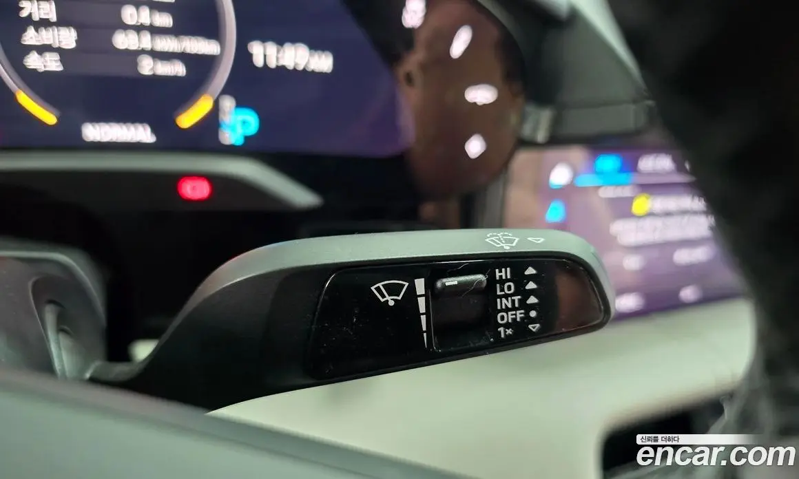 Porsche Taycan 2021 0.1 автомат (гидро), фото 19