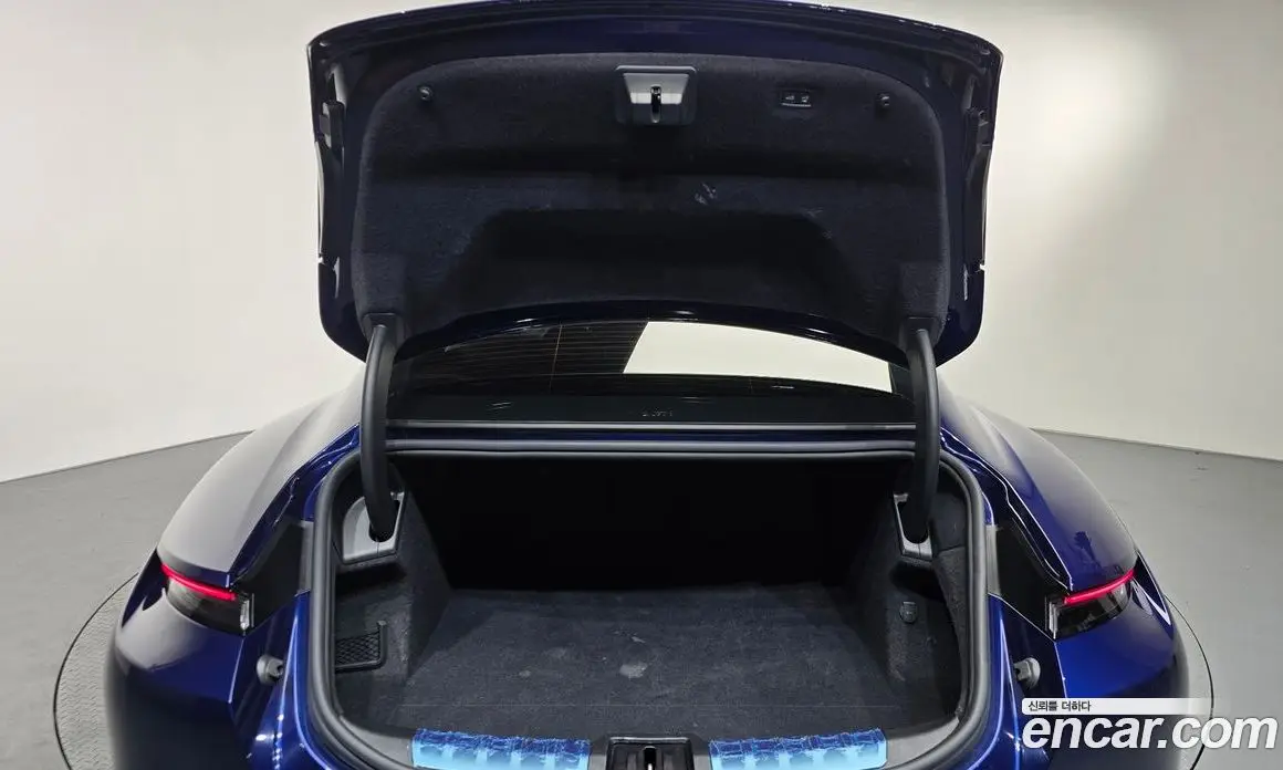 Porsche Taycan 2021 0.1 автомат (гидро), фото 23