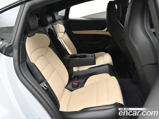 Porsche Taycan 2025 автомат (гидро), миниатюра 12