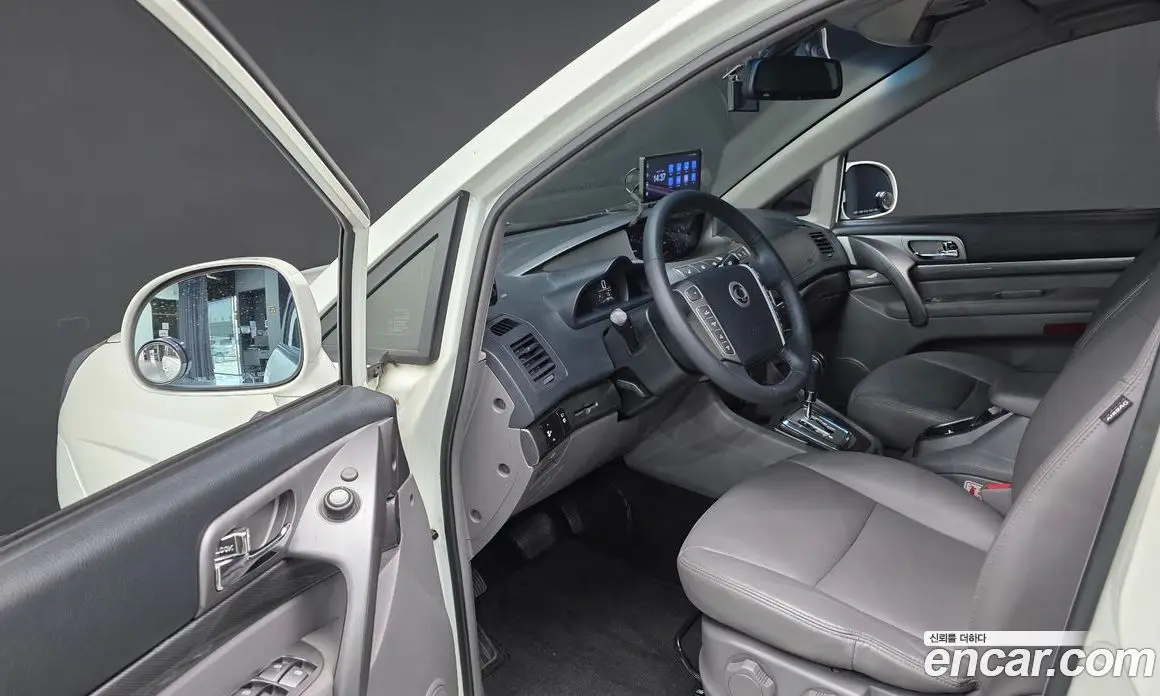SsangYong Korando 2014 2.0 автомат (гидро), фото 12