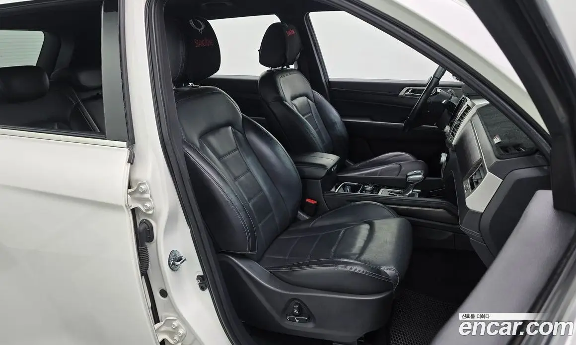 SsangYong Rexton 2017 2.2 автомат (гидро), фото 16