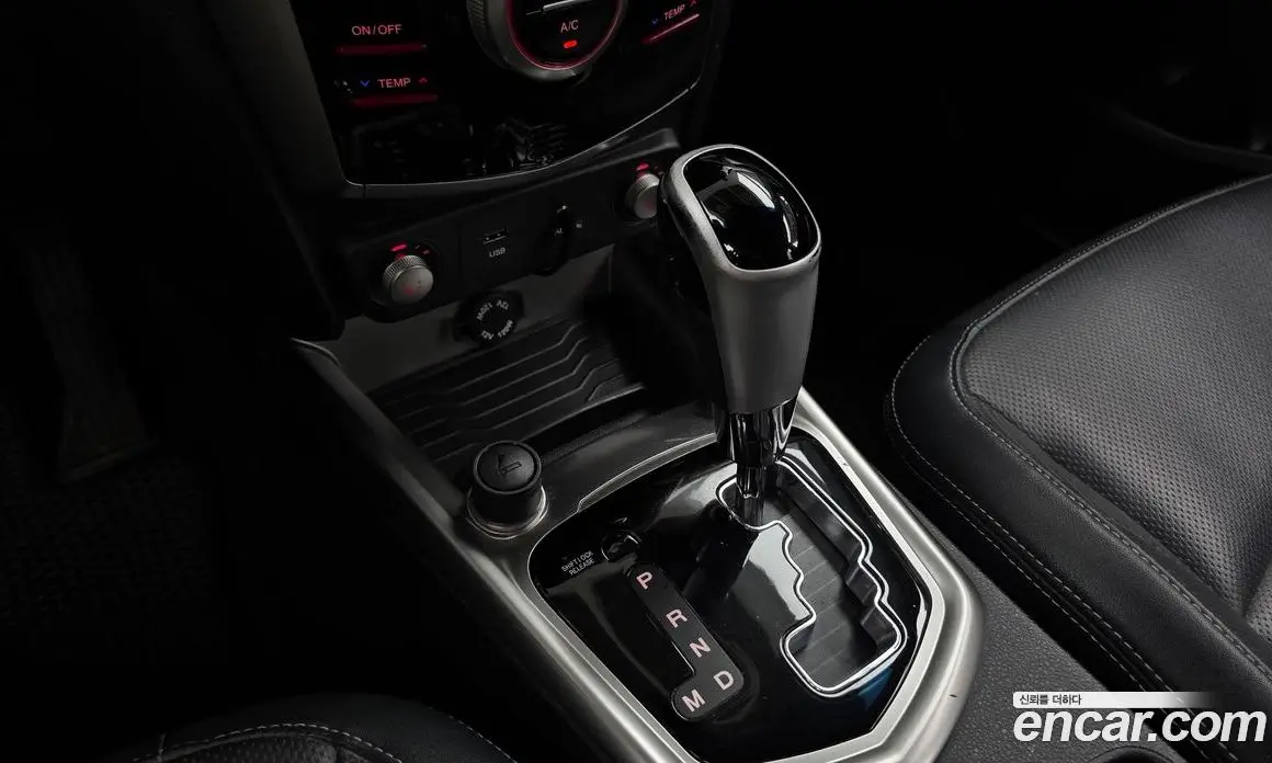 SsangYong TIBOLI 2015 1.6 автомат (гидро), фото 12