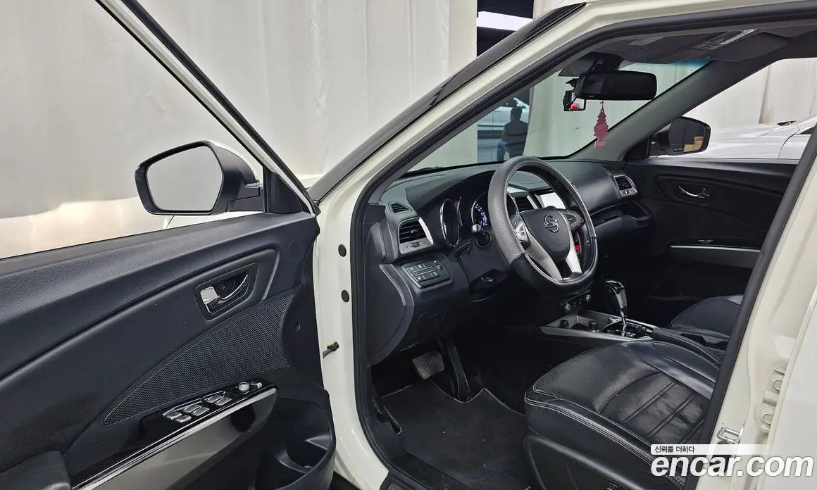 SsangYong TIBOLI 2015 1.6 автомат (гидро), фото 13