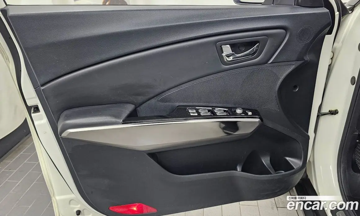 SsangYong TIBOLI 2015 1.6 автомат (гидро), фото 14